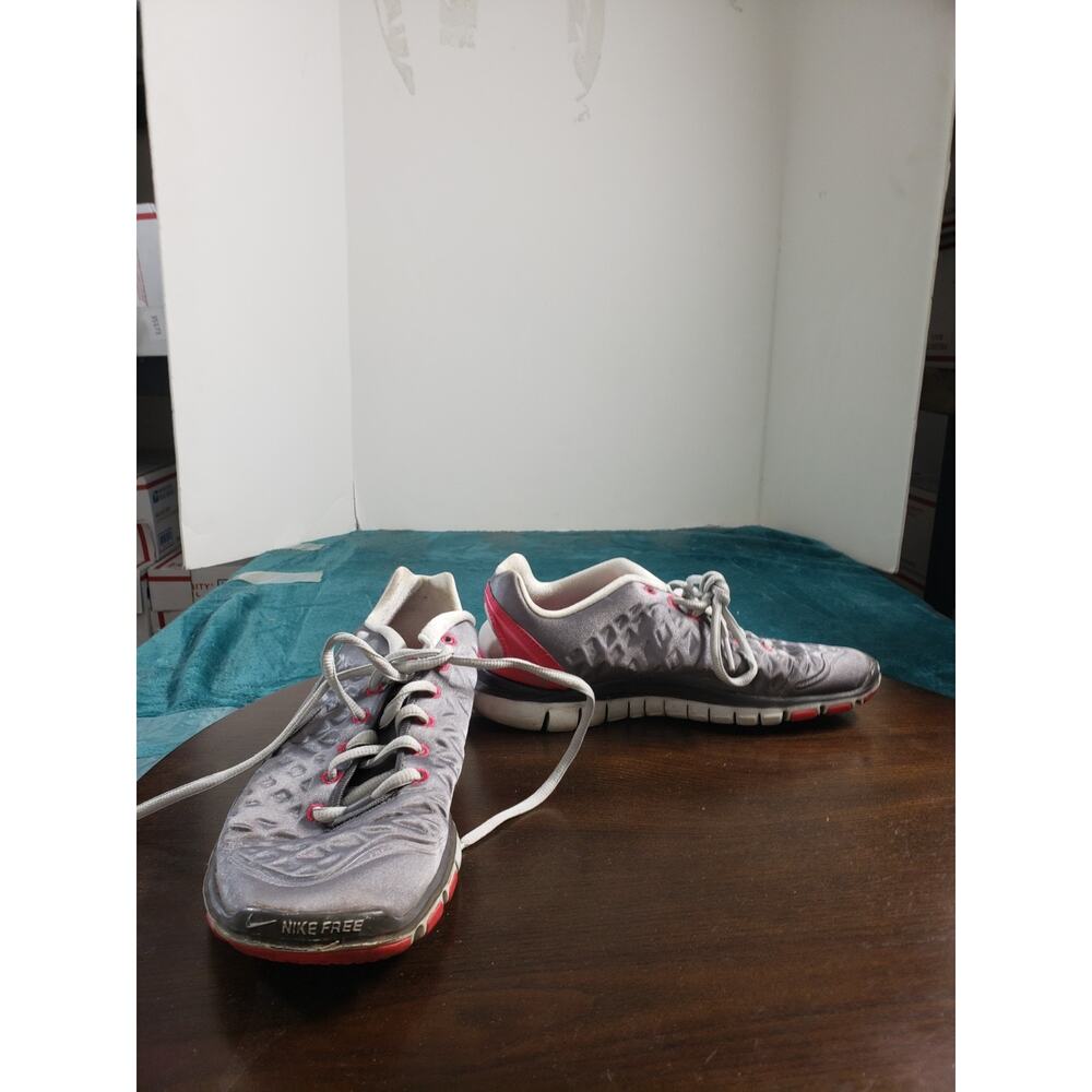 NIKE Free TR Fit Shoes Size 8 Womens Gray Running Barefoot Minimalist 469767-002